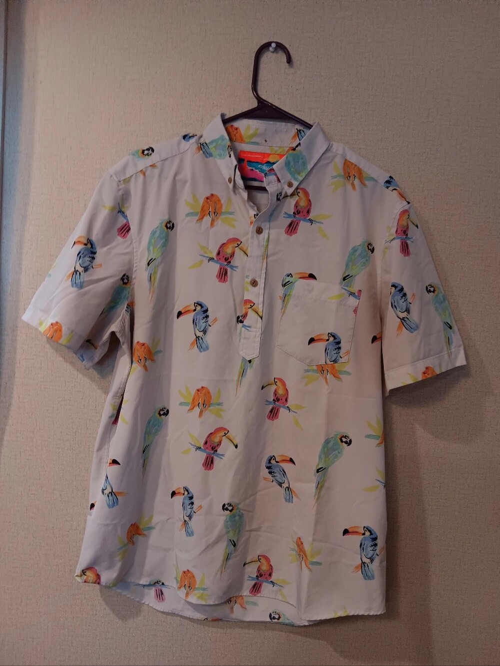 chubbies White Short-Sleeve Parrot Print Button-Down Shirt